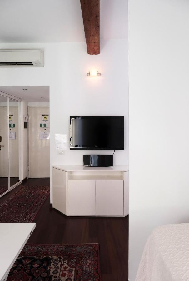 Comecasa Flowery Terraced Apartment 米兰 外观 照片