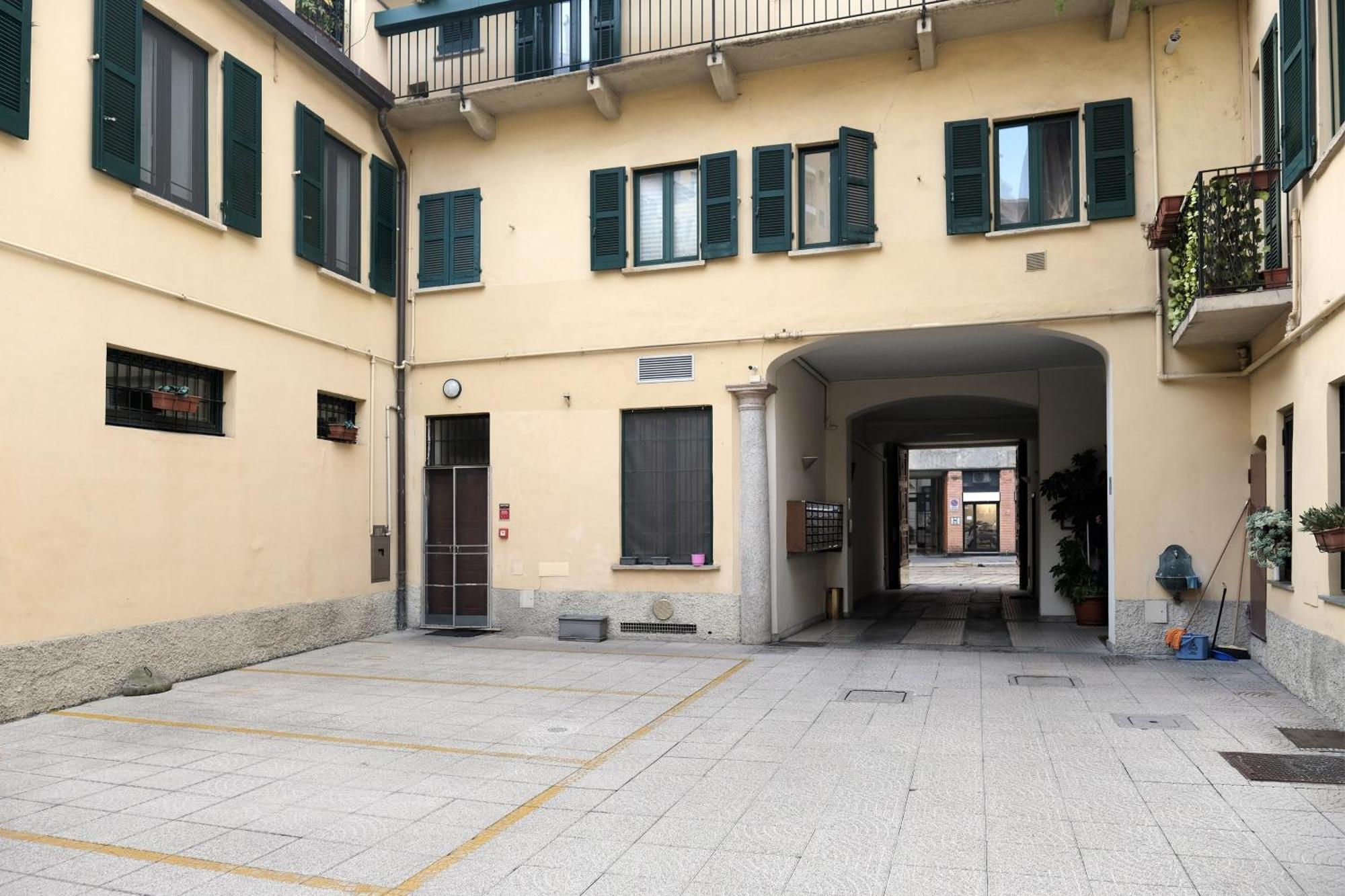 Comecasa Flowery Terraced Apartment 米兰 外观 照片