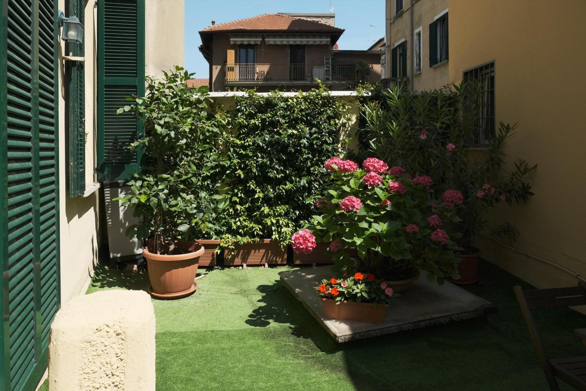 Comecasa Flowery Terraced Apartment 米兰 外观 照片