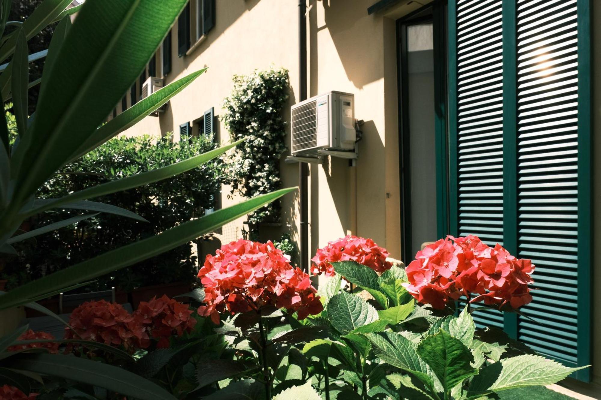 Comecasa Flowery Terraced Apartment 米兰 外观 照片