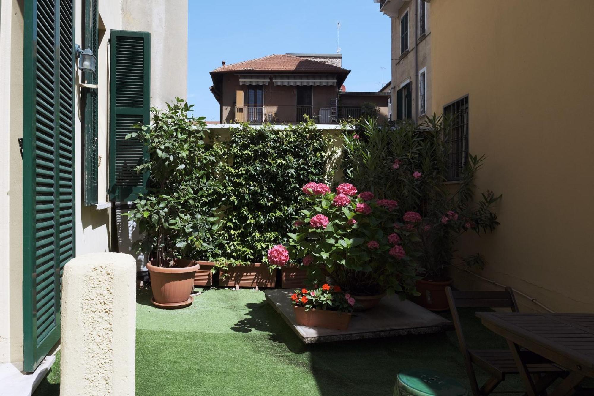 Comecasa Flowery Terraced Apartment 米兰 外观 照片